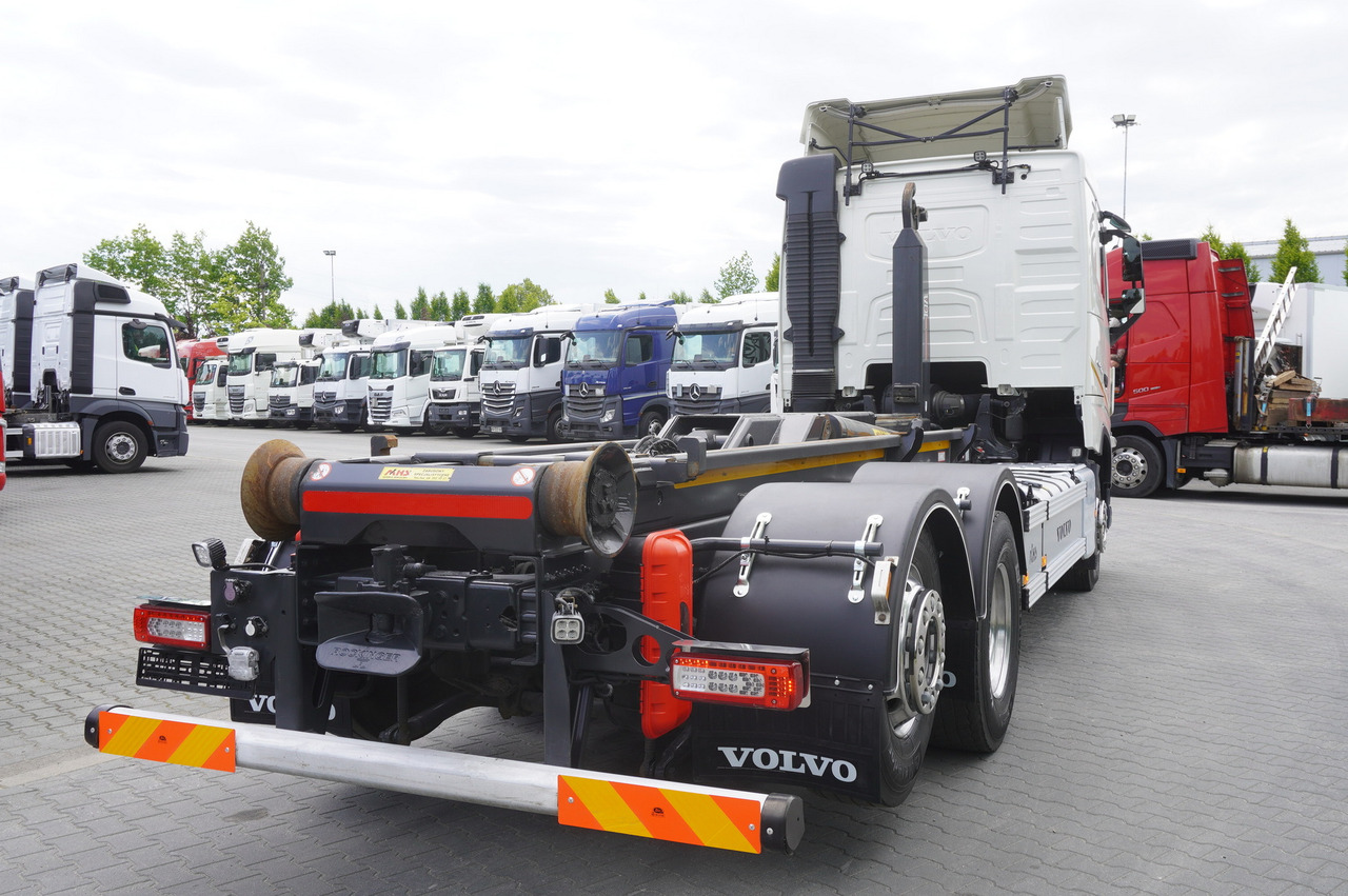 VOLVO FH 500 / VDL hooklift 21 tons / 2022 / steering 3d axle / 2 units - Kamion sa hidrauličnom kukom: slika 5 VOLVO FH 500 / VDL hooklift 21 tons / 2022 / steering 3d axle / 2 units - Kamion sa hidrauličnom kukom: slika 5