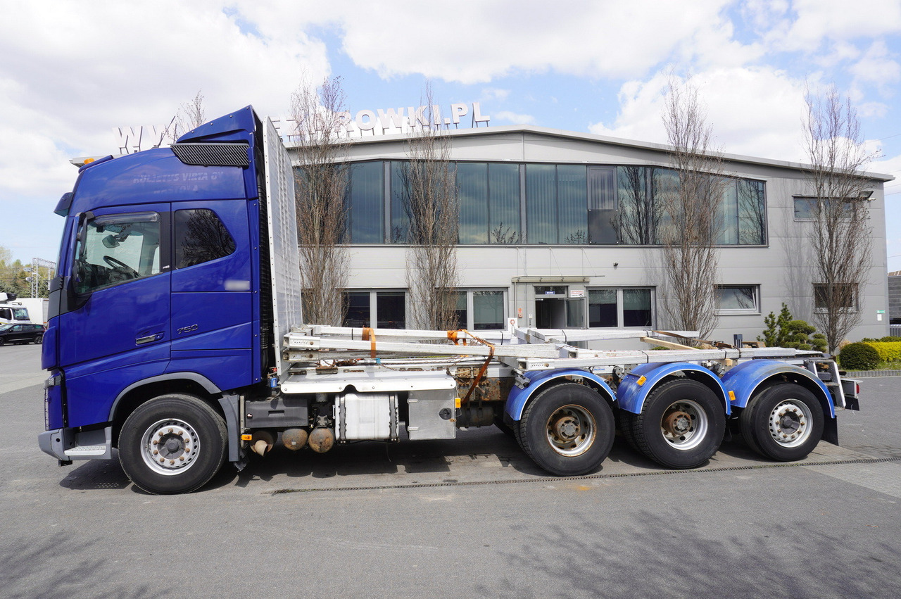 VOLVO FH16 750 8x4 / 750 HP! / 20 t load capacity / stanchion superstructure - Kamion sa golom šasijom i zatvorenom kabinom: slika 5 VOLVO FH16 750 8x4 / 750 HP! / 20 t load capacity / stanchion superstructure - Kamion sa golom šasijom i zatvorenom kabinom: slika 5