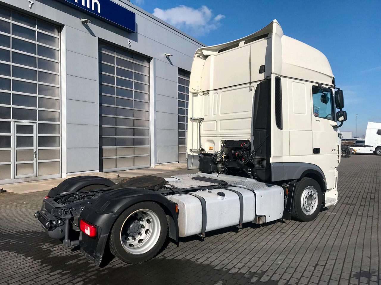 DAF XF 480 FT SSC Low Deck Standklima MX-EngineBrake - Tegljač: slika 4 DAF XF 480 FT SSC Low Deck Standklima MX-EngineBrake - Tegljač: slika 4