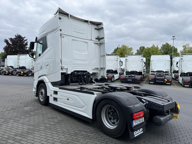 DAF XG+ 480 FT TraXon Intarder Standklima 2 x Tank - Tegljač: slika 3 DAF XG+ 480 FT TraXon Intarder Standklima 2 x Tank - Tegljač: slika 3