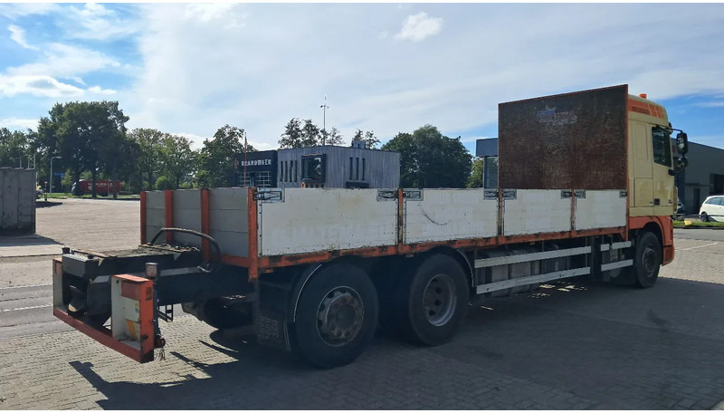 DAF XF 105 410 Spacecab 6x2 Euro 5 - Kamion sa tovarnim sandukom: slika 5 DAF XF 105 410 Spacecab 6x2 Euro 5 - Kamion sa tovarnim sandukom: slika 5