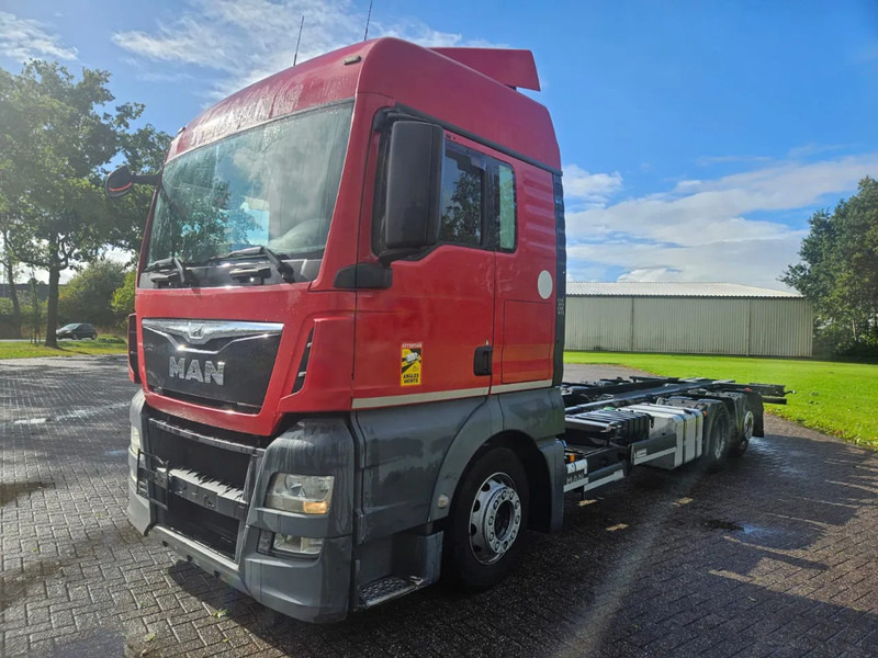MAN TGX 24.400 6X2 BDF Euro 6 Kooiaap aansluiting - Kamion za prevoz kontejnera/ Kamion sa promenjivim sandukom: slika 1 MAN TGX 24.400 6X2 BDF Euro 6 Kooiaap aansluiting - Kamion za prevoz kontejnera/ Kamion sa promenjivim sandukom: slika 1