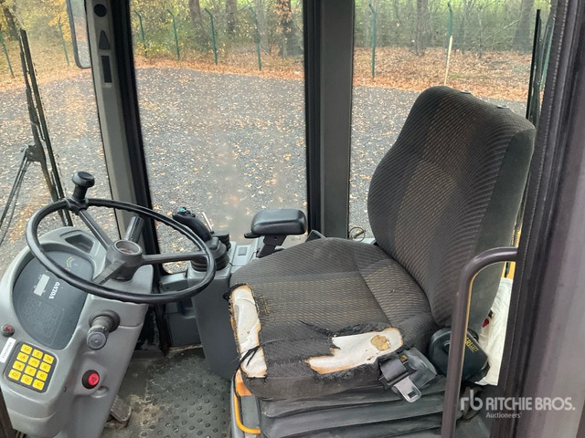 1998 Volvo L45 Wheel Loader - Utovarivač točkaš: slika 5 1998 Volvo L45 Wheel Loader - Utovarivač točkaš: slika 5