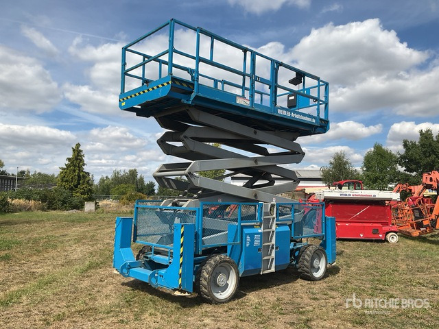 2007 Genie 4390RT 4x4 Diesel Scissor Lift - Lift u obliku makaza: slika 2 2007 Genie 4390RT 4x4 Diesel Scissor Lift - Lift u obliku makaza: slika 2