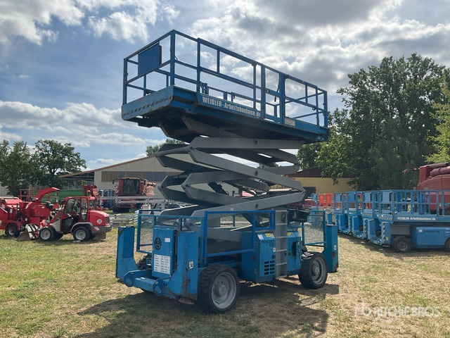2007 Genie 4390RT 4x4 Diesel Scissor Lift - Lift u obliku makaza: slika 4 2007 Genie 4390RT 4x4 Diesel Scissor Lift - Lift u obliku makaza: slika 4