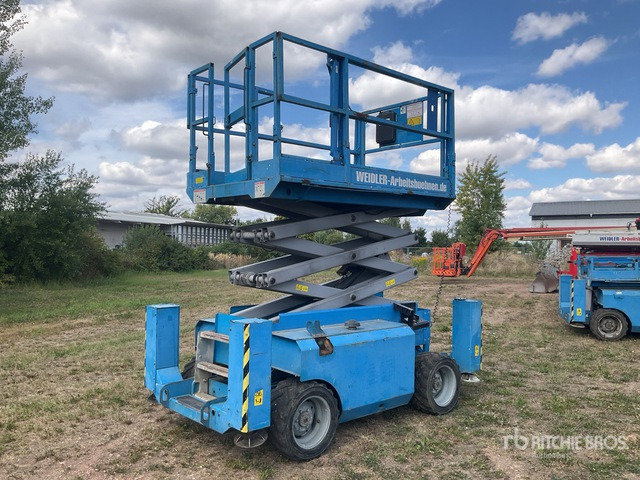 2007 Genie GS2668RT 4x4 Diesel Scissor Lift - Lift u obliku makaza: slika 1 2007 Genie GS2668RT 4x4 Diesel Scissor Lift - Lift u obliku makaza: slika 1