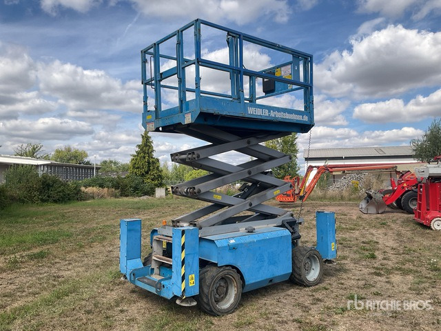 2007 Genie GS2668RT 4x4 Diesel Scissor Lift - Lift u obliku makaza: slika 1 2007 Genie GS2668RT 4x4 Diesel Scissor Lift - Lift u obliku makaza: slika 1
