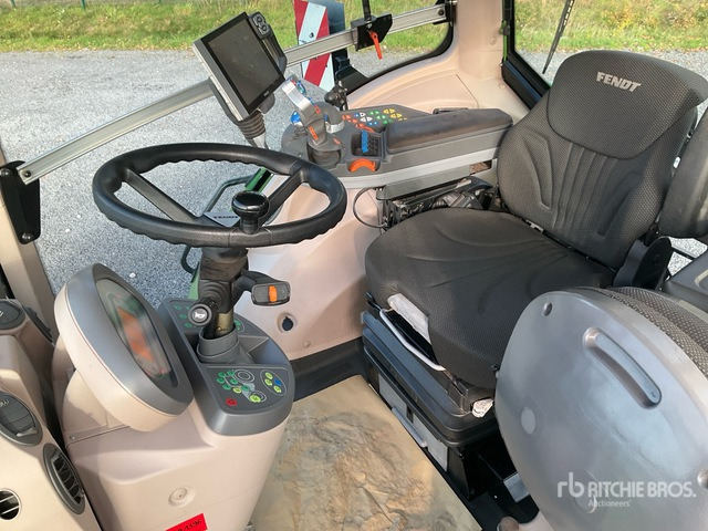 2020 Fendt 826 Vario S4 Profi Plus 4WD Tractor - Traktor: slika 4 2020 Fendt 826 Vario S4 Profi Plus 4WD Tractor - Traktor: slika 4