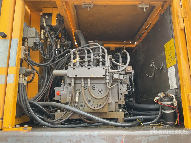 1998 Volvo EW200 Wheel Excavator - Bager točkaš: slika 5 1998 Volvo EW200 Wheel Excavator - Bager točkaš: slika 5