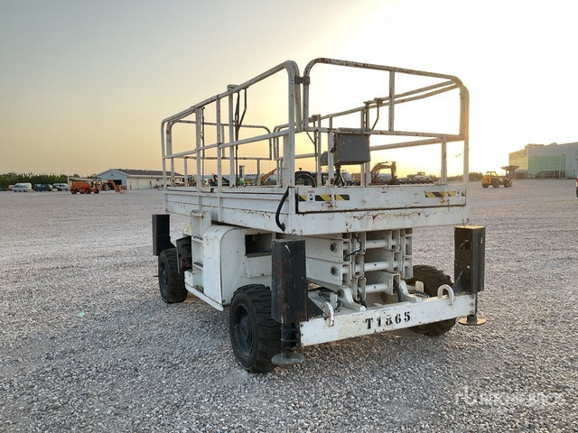 2004 Haulotte H12SX 4x4 Scissor Lift - Lift u obliku makaza: slika 3 2004 Haulotte H12SX 4x4 Scissor Lift - Lift u obliku makaza: slika 3
