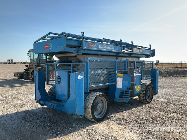 2006 Genie GS5390RT 4x4 Diesel Scissor Lift - Lift u obliku makaza: slika 3 2006 Genie GS5390RT 4x4 Diesel Scissor Lift - Lift u obliku makaza: slika 3