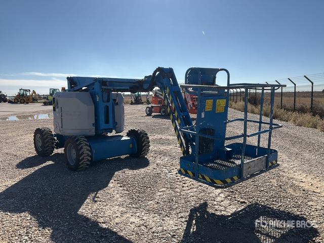 2006 Genie Z34/22 4WD Diesel Articulating Boom Lift - Zglobna platforma: slika 3 2006 Genie Z34/22 4WD Diesel Articulating Boom Lift - Zglobna platforma: slika 3