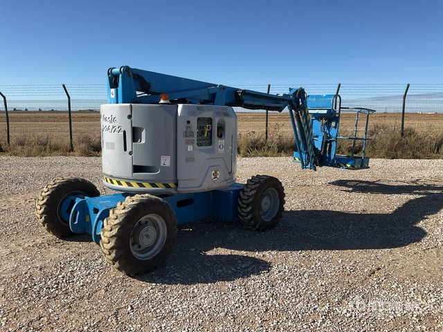 2006 Genie Z34/22 4WD Diesel Articulating Boom Lift - Zglobna platforma: slika 2 2006 Genie Z34/22 4WD Diesel Articulating Boom Lift - Zglobna platforma: slika 2