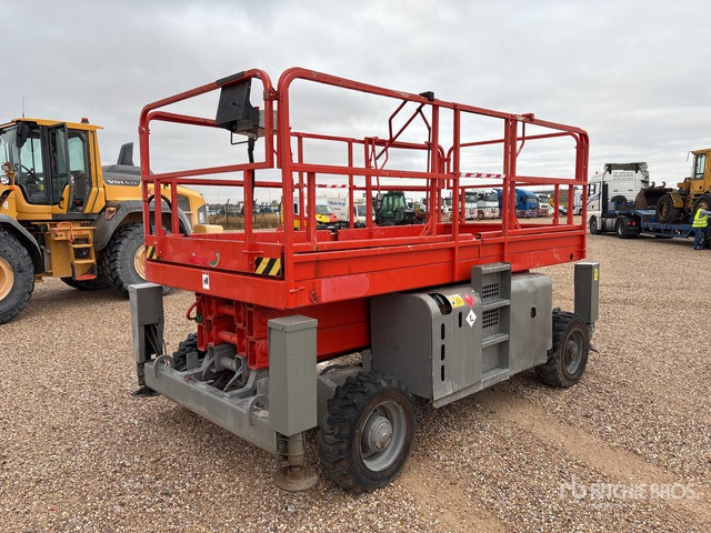 2006 Haulotte H12SX 4x4 Diesel Scissor Lift - Lift u obliku makaza: slika 3 2006 Haulotte H12SX 4x4 Diesel Scissor Lift - Lift u obliku makaza: slika 3