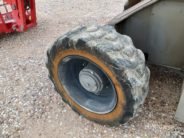 2006 Haulotte HA12PX 4WD Diesel Articulating Boom Lift - Zglobna platforma: slika 4 2006 Haulotte HA12PX 4WD Diesel Articulating Boom Lift - Zglobna platforma: slika 4