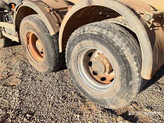 2007 Renault Kerax 410.42 8x4 Twin-Steer Tri/A Dump Truck - Istovarivač: slika 5 2007 Renault Kerax 410.42 8x4 Twin-Steer Tri/A Dump Truck - Istovarivač: slika 5