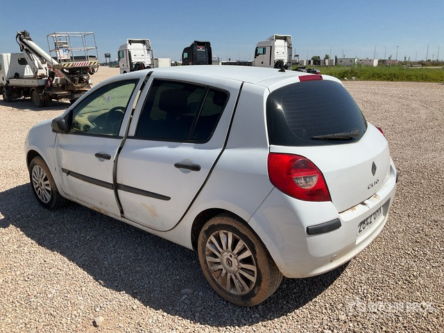 2008 Renault Clio 1.5D (Inoperable) Automobile - Automobil: slika 3 2008 Renault Clio 1.5D (Inoperable) Automobile - Automobil: slika 3