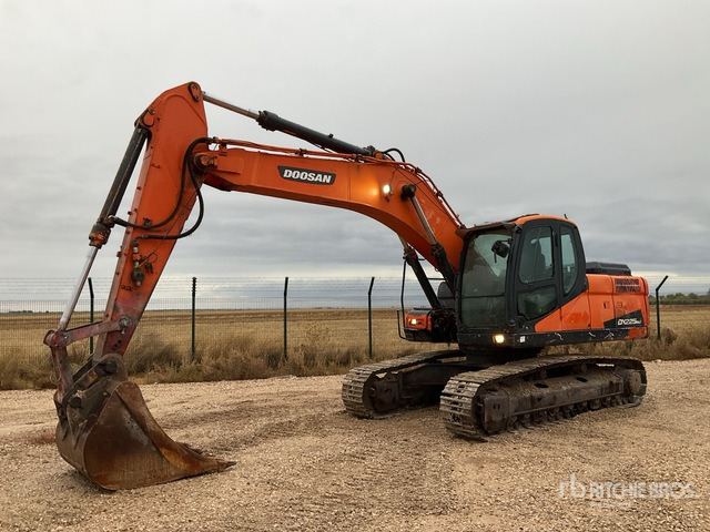 2009 Doosan DX225NLC Tracked Excavator - Bager guseničar: slika 2 2009 Doosan DX225NLC Tracked Excavator - Bager guseničar: slika 2