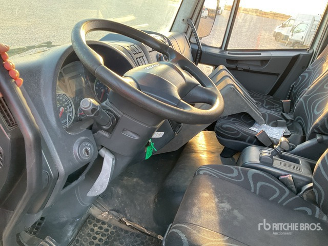 2010 Iveco Eurocargo 75E18 4x2 Van Truck - Kamion sa zatvorenim sandukom: slika 4 2010 Iveco Eurocargo 75E18 4x2 Van Truck - Kamion sa zatvorenim sandukom: slika 4