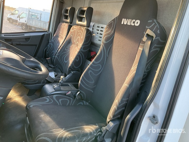 2010 Iveco Eurocargo 75E18 4x2 Van Truck - Kamion sa zatvorenim sandukom: slika 3 2010 Iveco Eurocargo 75E18 4x2 Van Truck - Kamion sa zatvorenim sandukom: slika 3