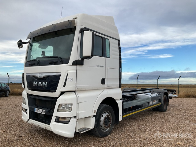 2016 MAN TGX18.440 4x2 Sleeper Container Truck - Kamion za prevoz kontejnera/ Kamion sa promenjivim sandukom: slika 1 2016 MAN TGX18.440 4x2 Sleeper Container Truck - Kamion za prevoz kontejnera/ Kamion sa promenjivim sandukom: slika 1