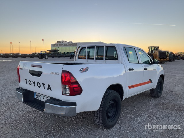 2017 Toyota Hilux 4x4 Crew Cab Pickup - Pikap: slika 3 2017 Toyota Hilux 4x4 Crew Cab Pickup - Pikap: slika 3