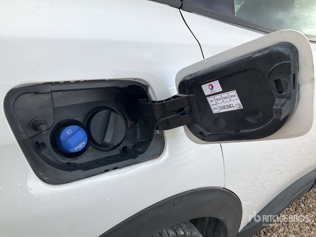 2019 Peugeot 3008 Active BlueHDI 1.5 SUV - SUV: slika 5 2019 Peugeot 3008 Active BlueHDI 1.5 SUV - SUV: slika 5