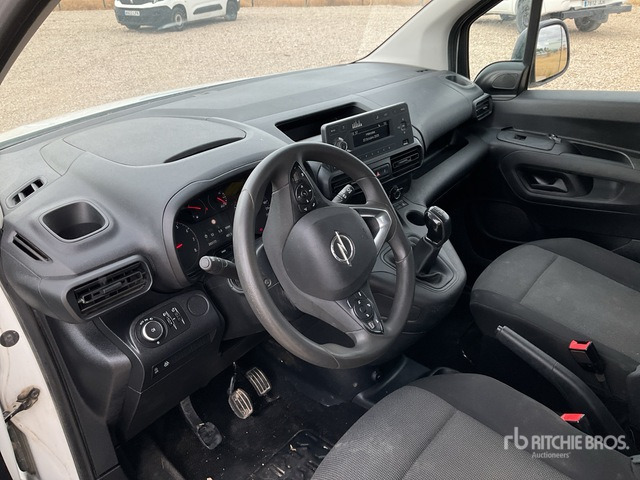 2020 Opel Combo Passenger Van - Minibus, Putnički kombi: slika 5 2020 Opel Combo Passenger Van - Minibus, Putnički kombi: slika 5