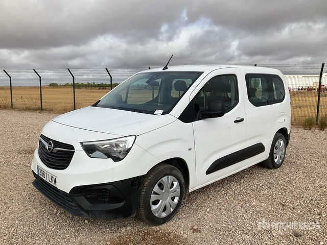 2020 Opel Combo Passenger Van - Minibus, Putnički kombi: slika 2 2020 Opel Combo Passenger Van - Minibus, Putnički kombi: slika 2