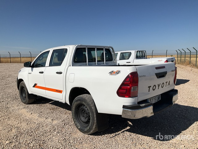 2020 Toyota Hilux 4x4 Crew Cab Pickup - Pikap: slika 3 2020 Toyota Hilux 4x4 Crew Cab Pickup - Pikap: slika 3