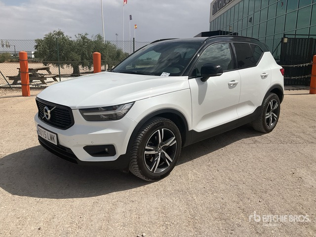 2020 Volvo XC40 SUV - SUV: slika 3 2020 Volvo XC40 SUV - SUV: slika 3