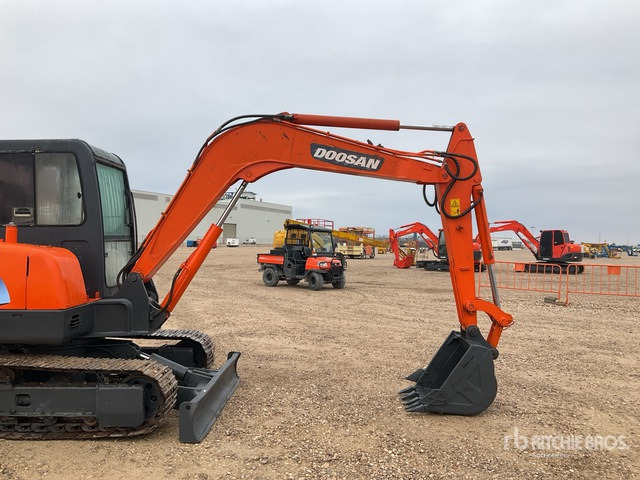 Doosan DH55-V Mini Excavator: <6.6t - Mini bager: slika 4 Doosan DH55-V Mini Excavator: <6.6t - Mini bager: slika 4