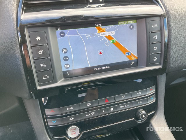 2016 Jaguar F Pace AWD SUV - Druga mašina: slika 5 2016 Jaguar F Pace AWD SUV - Druga mašina: slika 5