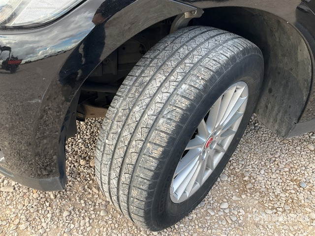 2016 Jaguar F Pace AWD SUV - Druga mašina: slika 4 2016 Jaguar F Pace AWD SUV - Druga mašina: slika 4