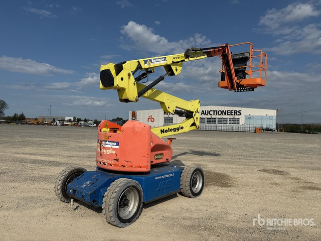2004 JLG E450AJ Electric Articulating Boom Lift - Zglobna platforma: slika 4 2004 JLG E450AJ Electric Articulating Boom Lift - Zglobna platforma: slika 4
