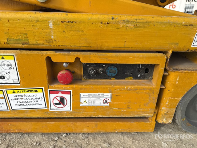 2006 Haulotte Optimum 8 Electric Scissor Lift - Lift u obliku makaza: slika 5 2006 Haulotte Optimum 8 Electric Scissor Lift - Lift u obliku makaza: slika 5