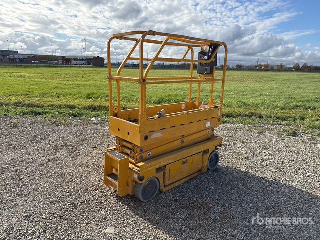 2009 Haulotte Optimum 8 Electric (Inoperable) Scissor Lift - Lift u obliku makaza: slika 4 2009 Haulotte Optimum 8 Electric (Inoperable) Scissor Lift - Lift u obliku makaza: slika 4