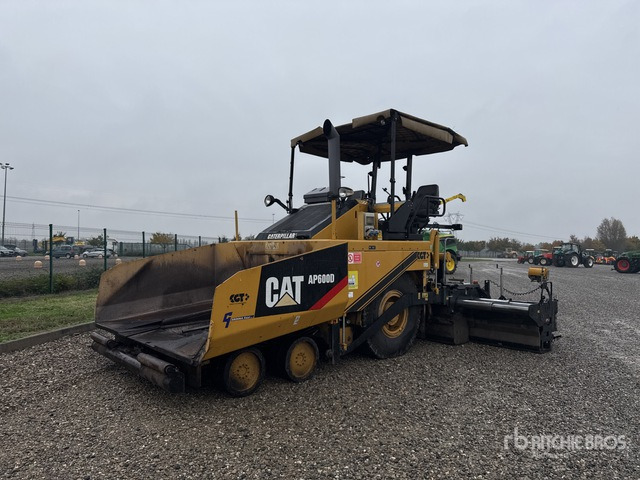 2010 Cat AP600D Wheel Asphalt Paver - Asfaltni finišer: slika 1 2010 Cat AP600D Wheel Asphalt Paver - Asfaltni finišer: slika 1