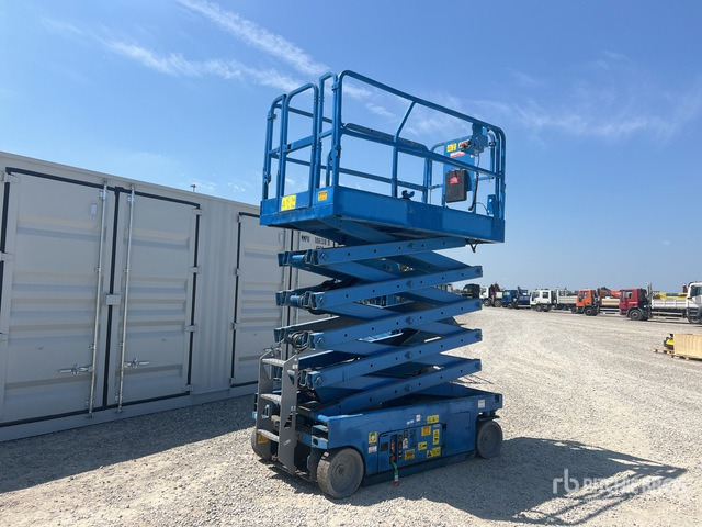 2010 Genie GS-3246 Electric Scissor Lift - Lift u obliku makaza: slika 4 2010 Genie GS-3246 Electric Scissor Lift - Lift u obliku makaza: slika 4