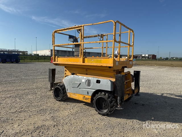2011 Haulotte Compact12DX (Inoperable) Scissor Lift - Lift u obliku makaza: slika 3 2011 Haulotte Compact12DX (Inoperable) Scissor Lift - Lift u obliku makaza: slika 3