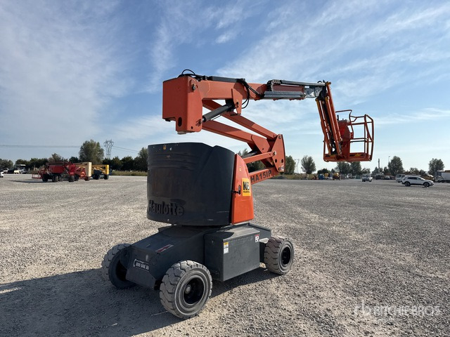 2011 Haulotte HA15IP Electric Articulating Boom Lift - Zglobna platforma: slika 4 2011 Haulotte HA15IP Electric Articulating Boom Lift - Zglobna platforma: slika 4