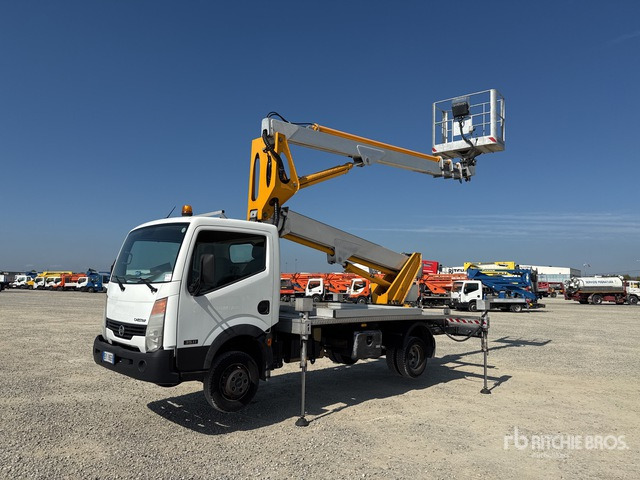 2011 Nissan Cabstar 35 - 11 2011 Multitel Pagliero MX250EX ... Bucket Truck - Vazdušna platforma montirana na kamion: slika 2 2011 Nissan Cabstar 35 - 11 2011 Multitel Pagliero MX250EX ... Bucket Truck - Vazdušna platforma montirana na kamion: slika 2