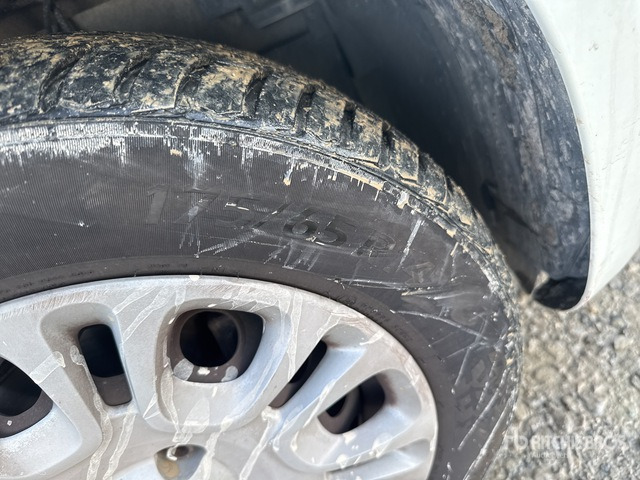 2013 Fiat Panda Automobile - Automobil: slika 4 2013 Fiat Panda Automobile - Automobil: slika 4