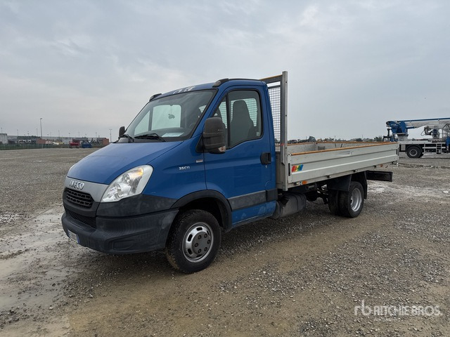 2015 Iveco Daily 35C11 Autocarro cassone fisso - Dostavno vozilo s ravnom platformom: slika 2 2015 Iveco Daily 35C11 Autocarro cassone fisso - Dostavno vozilo s ravnom platformom: slika 2