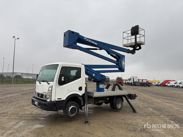 2015 Nissan Cabstar 35.12 2015 Socage DA 320 20 m on Bucket Truck - Vazdušna platforma montirana na kamion: slika 2 2015 Nissan Cabstar 35.12 2015 Socage DA 320 20 m on Bucket Truck - Vazdušna platforma montirana na kamion: slika 2