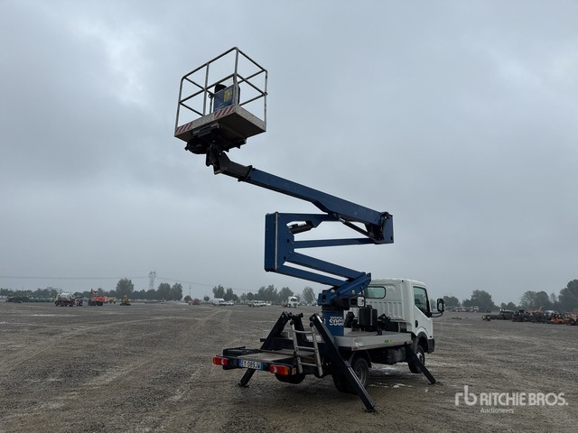 2015 Nissan Cabstar 35.12 2015 Socage DA 320 20 m on Bucket Truck - Vazdušna platforma montirana na kamion: slika 4 2015 Nissan Cabstar 35.12 2015 Socage DA 320 20 m on Bucket Truck - Vazdušna platforma montirana na kamion: slika 4