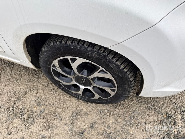 Automobil 2017 Fiat 500L Automobile: slika 6