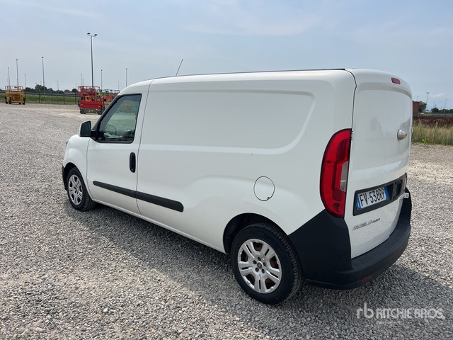 2019 Fiat Doblo Cargo Autocarro furgonato - Mali kombi: slika 3 2019 Fiat Doblo Cargo Autocarro furgonato - Mali kombi: slika 3