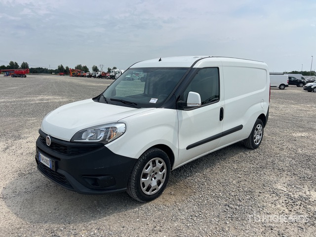 2019 Fiat Doblo Cargo Autocarro furgonato - Mali kombi: slika 1 2019 Fiat Doblo Cargo Autocarro furgonato - Mali kombi: slika 1