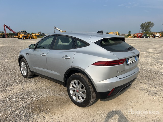 2019 Jaguar E-Pace D150 Automobile - Automobil: slika 4 2019 Jaguar E-Pace D150 Automobile - Automobil: slika 4
